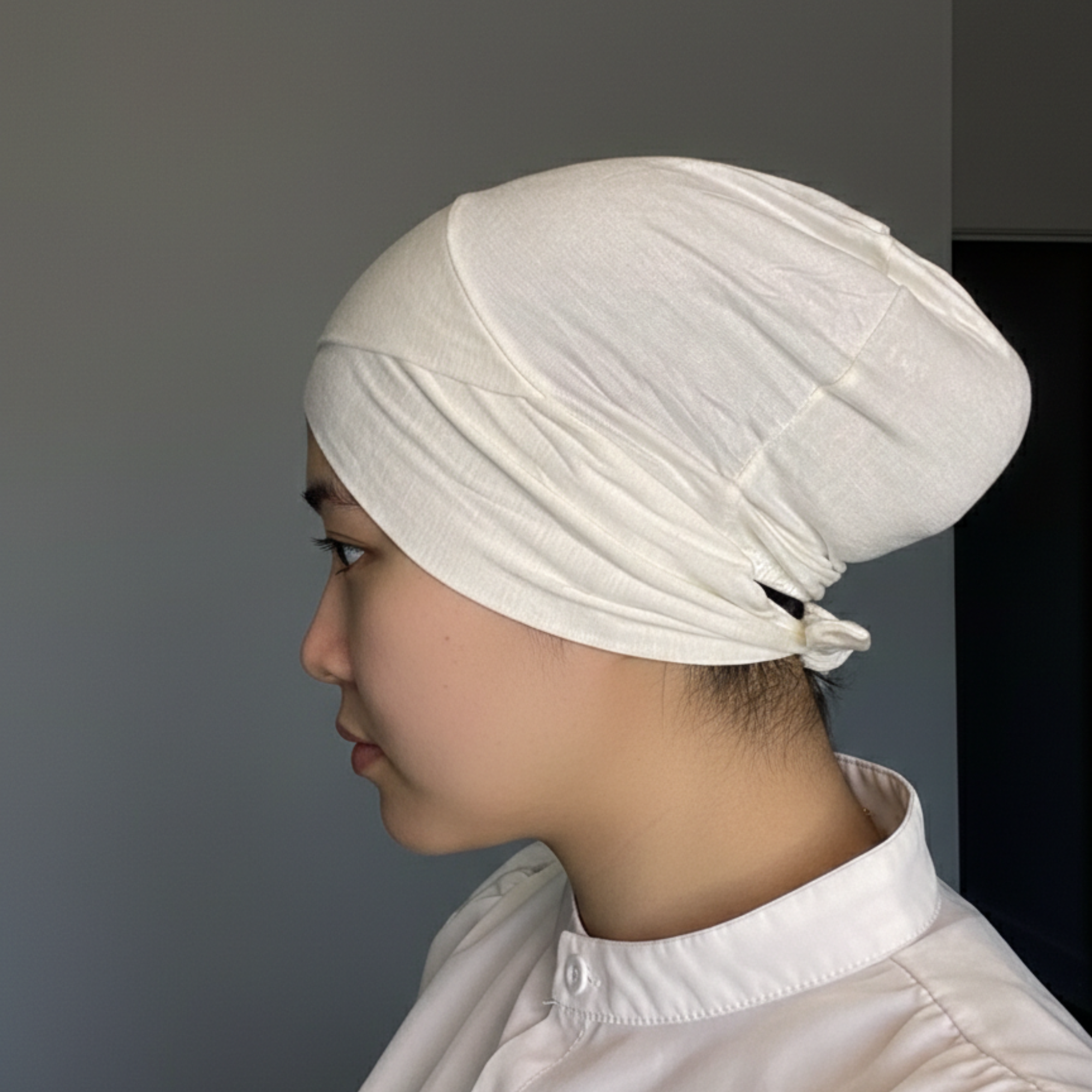 Cross Front, Closed Back - White